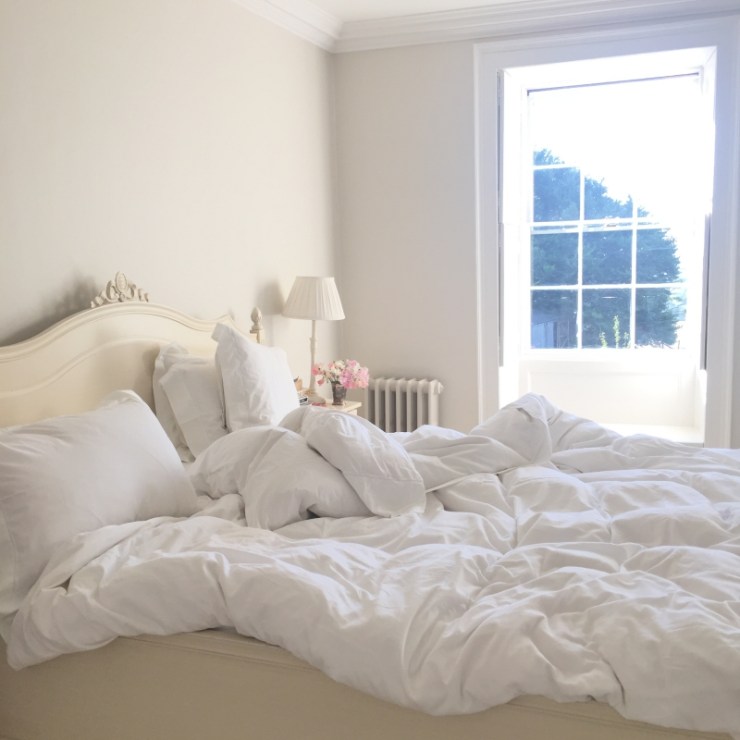 Charlotte-Anne Fidler, Lifestyle, Countryside, English country, Country house, English Houses, English Home, Gardens, Flowers, Cutting, Gardens, Nature, English, gardens, Roses, Rose garden, Sweet peas, Spring bulbs, Spring gardens, Spring planting, Summer planting, Summer gardens, White, Blooms, Home design, Interior design, Interiors, White interiors, House beautiful, Homes and Gardens, Maine Coons, Cats, Motherhood